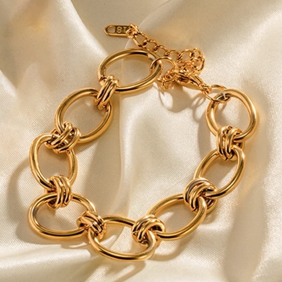 18k Chunky Gold Chain Bracelet - Picture 4 of 4